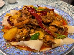 巴扎76号大盘鸡-巴扎美食·新疆菜·西域歌舞表演餐厅(新疆大厦店)