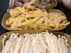 -胡须佬鸡煲四季火锅(海雅缤纷城店)