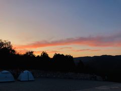 -鬼笑石后山停车场