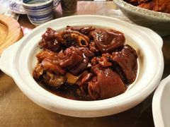 座山雕炖猪蹄-95号酱骨·一块豆腐(展春园西路店)