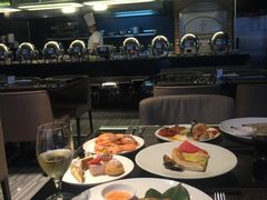 -唐拉雅秀酒店-西锦汇空中BBQ·思创餐厅