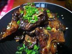 麻辣酱龙骨-蚝魁竹笼蒸生蚝 余杭店