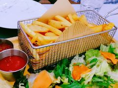 -ins森林童话餐厅coffee&bistro