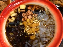 -爆炸头阿姨小四川正宗川味小吃(无任何分店)
