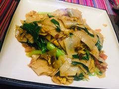 -香巴拉云南餐厅(华莱坞店)