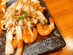 -老东镇啤酒屋海鲜加工·蒸汽海鲜·海鲜烧烤(台东店)