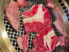 -铭牛烧肉·和牛海鲜自助(高新月牙湖店)