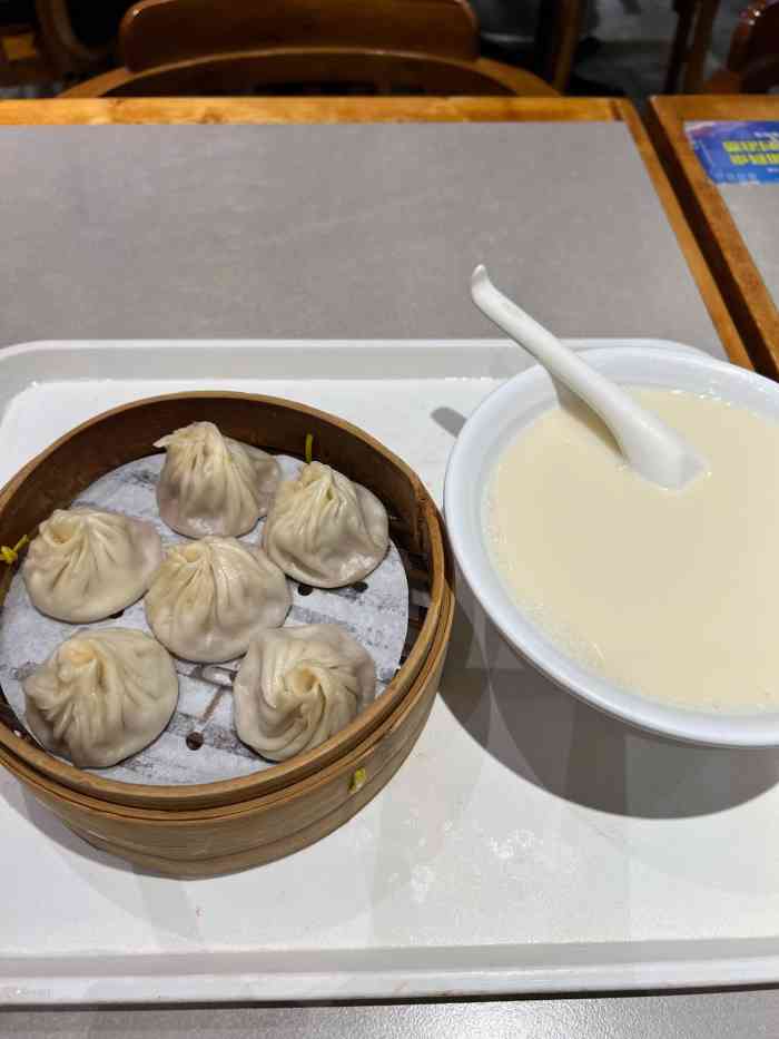 上海富麦小笼(美罗城店)-"美罗城6楼的大食代上海弄堂里,富春小笼的.