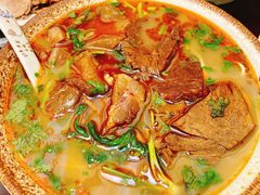 半筋半肉面-金杨拉面王小吃面馆·牛三宝面·红烧牛肉粉