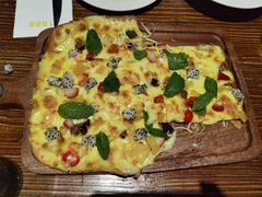 菠萝披萨-1886德国汽车餐厅(外滩十六铺码头店)