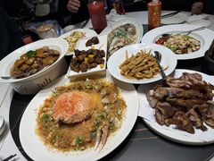 -鞍山大白鲨美食酒店