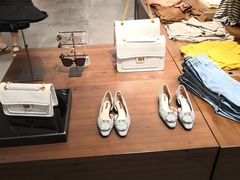 -URBAN REVIVO(上海中庚漫游城店)
