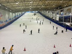 -乔波室内滑雪场