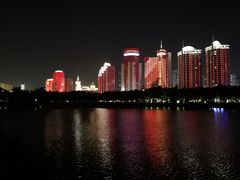 -万绿园