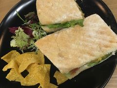 手撕猪肉三明治-HELLO 27 意面·沙拉·帕尼尼