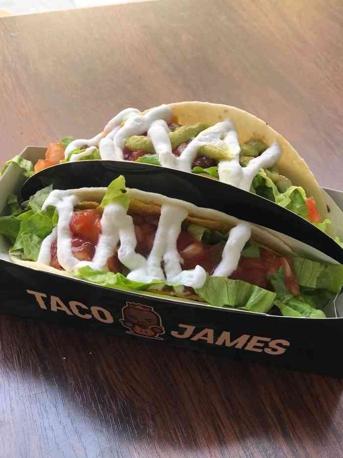 塔可詹姆斯taco james"地理位置很好找,就在金街篮球场边上扶手电.