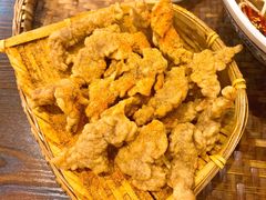 -爆炸头阿姨小四川正宗川味小吃(无任何分店)