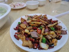 -茅屋大酒店