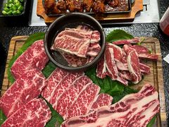 -臻牛烤肉