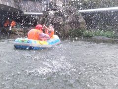 -藏龙百瀑漂流