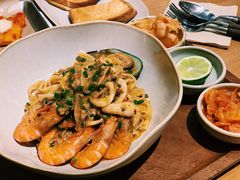 冬阴功汤海鲜意面-HELLO 27 意面·沙拉·帕尼尼