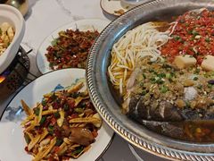 -钟掌勺忘不了地道湘菜(新天地假日广场店)