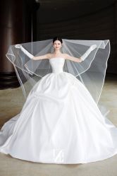 -Renee芮亦婚纱(原丽莎)