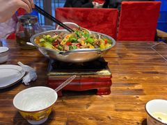 -乡土特色.冷锅鱼.牦牛肉汤锅