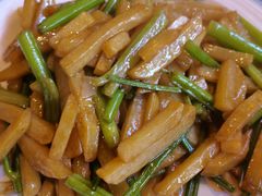 -闯关东东北农家菜(崂山石老人店)