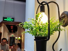 -老邻居创业餐厅(中国黄石·磁湖汇众创空间店)