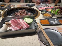-蚂蚁洞·烤肉大营地(上海静安大悦城店)