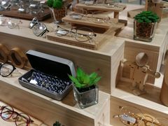 -Trend1881视光·蔡司视觉(领展广场店)