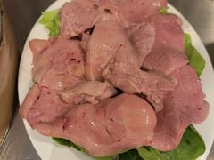 新鲜鹅肝-胡须佬鸡煲四季火锅店(石厦西村直营店)
