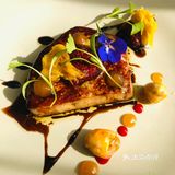 沿街座位要预订否则不给坐