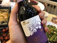 红酒：凯缘春蓝莓红酒-松哥油焖大虾·外卖(西乡店)
