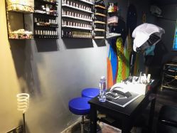 -茶发Salon·烫发染发理发