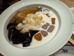 -RUXU入续糖水铺与包(卓悦中心店)