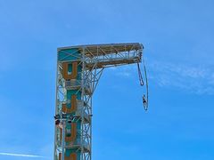 -巨鹏飞梦幻海岸