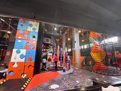 -嗨翻Hi-Fun竞技主题乐园·蹦床亲子生日轰趴(国光1937店)