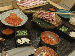 -臻牛烤肉