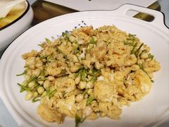 -刘姐啤酒鱼民族演艺餐厅(西街总店)