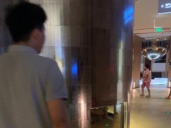 -涨巢·潮玩水疗局