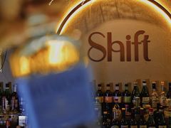 -Shift cocktail bar鸡尾酒吧