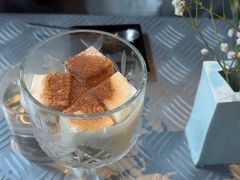 -穹六人间 people 6(岳阳路店)