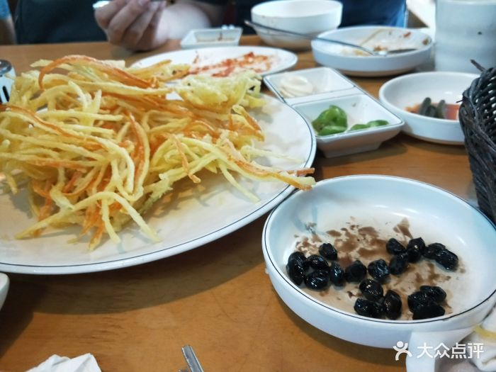 尹家府韩国料理炸蔬菜图片 