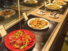 -大中华希尔顿酒店-念自助餐·嗨啤·小龙虾