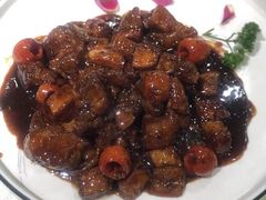 半红果煨肉-七菜馆·东北菜·蒸饺(文体路店)