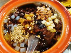 -爆炸头阿姨小四川正宗川味小吃(无任何分店)