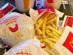 麦辣鸡腿汉堡经典中薯条套餐-麦当劳(杭州运河上街商业中心店)