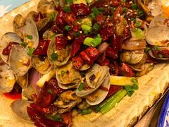 -临界音乐酒馆·小龙虾·江湖菜(华熙LIVE·鱼洞店)
